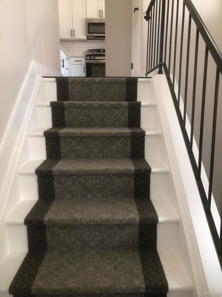 Property Photo:  85 N Middletown Road A7  NY 10954 