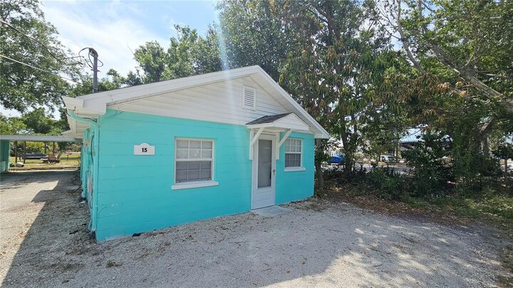 Property Photo:  15 N Mango Street W  FL 34223 