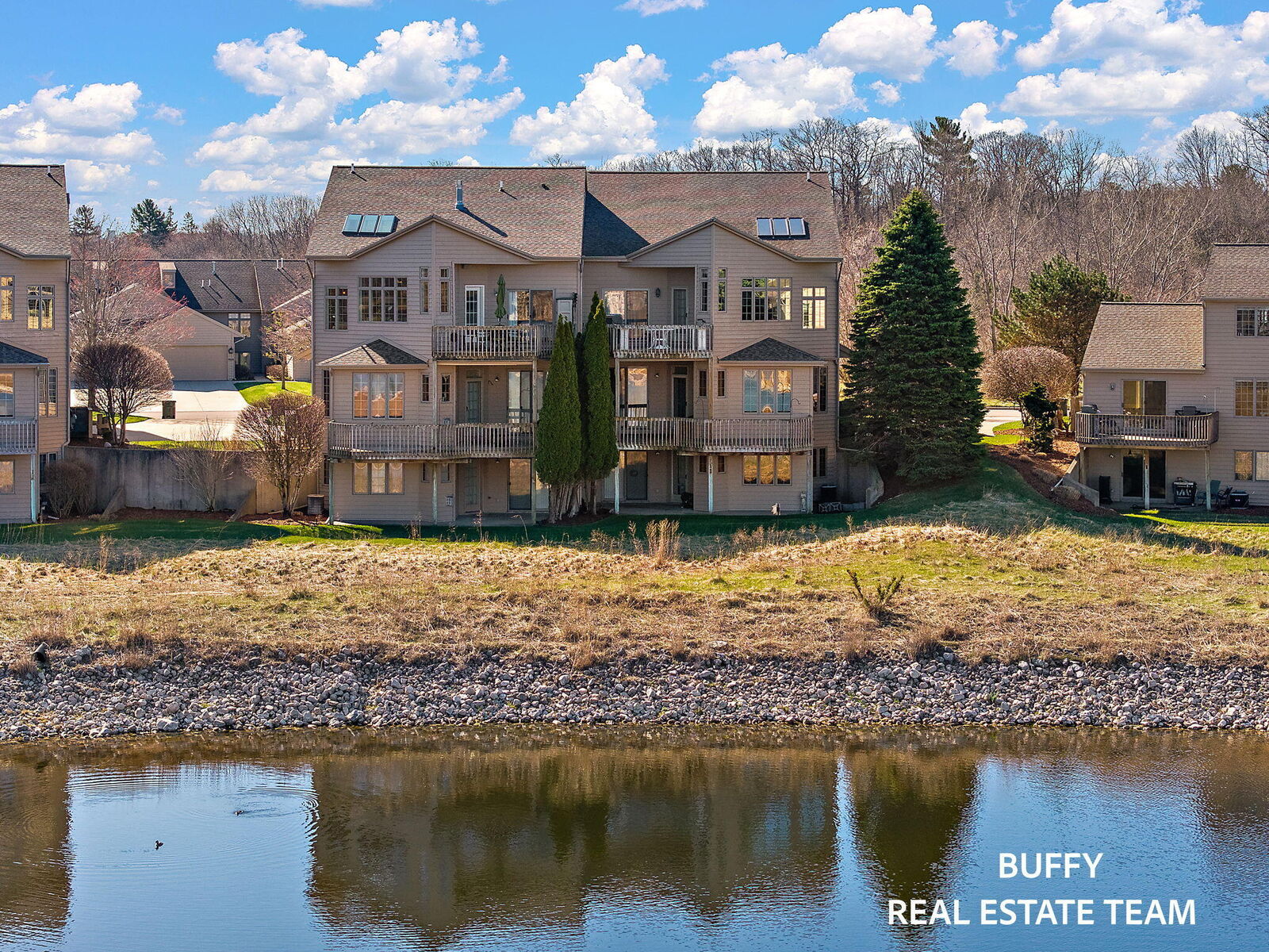 Property Photo:  1671 E Harbour Towne Circle  MI 49441 