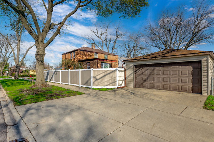 Property Photo:  1693 Linden Street  IL 60018 