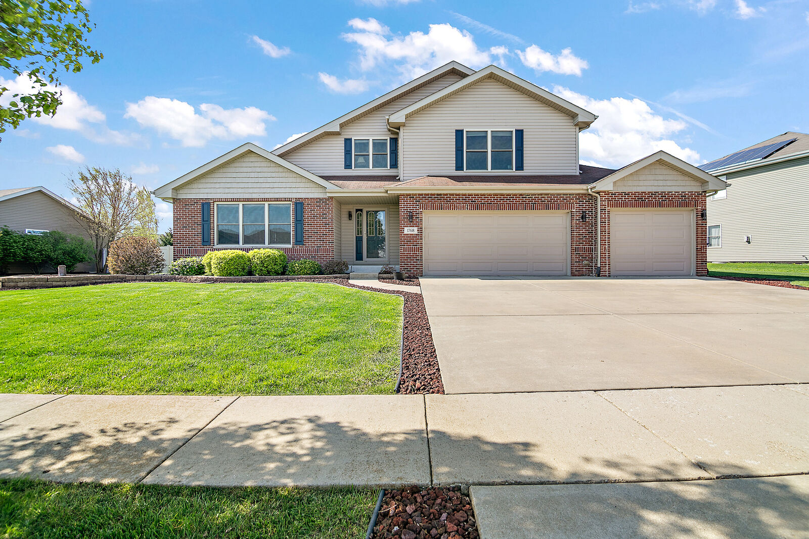 Property Photo:  1768 Samantha Lane  IL 60914 