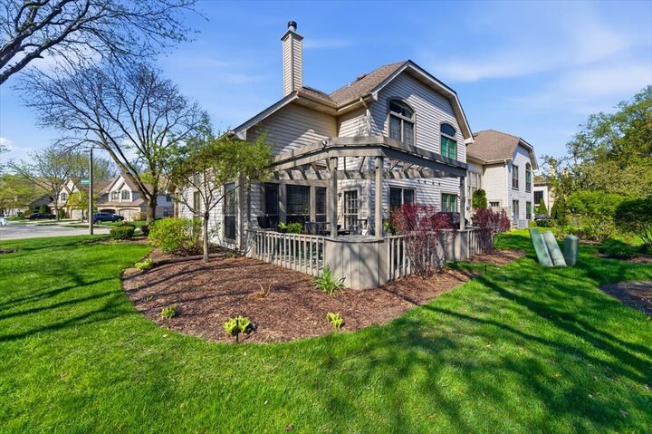 Property Photo:  187 Benton Lane  IL 60108 