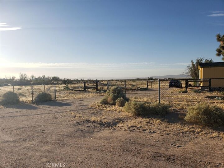 Property Photo:  47864 Derwent Drive  CA 92365 