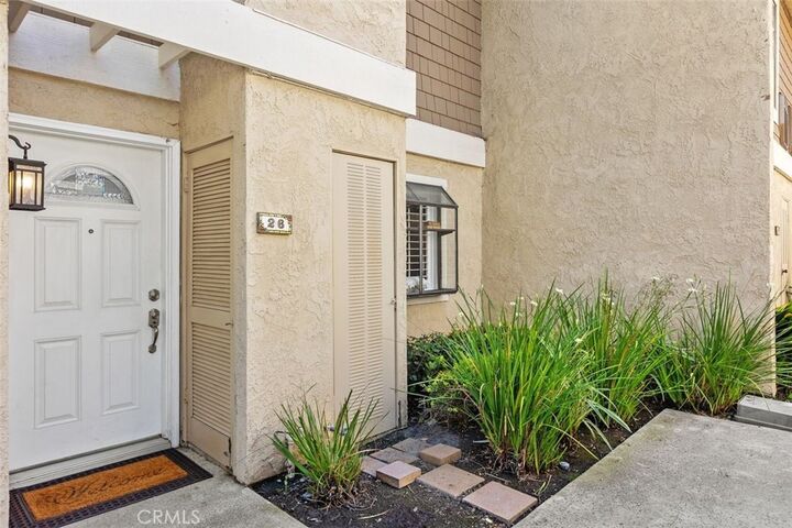 Property Photo: 26 Lakepines CA 92620