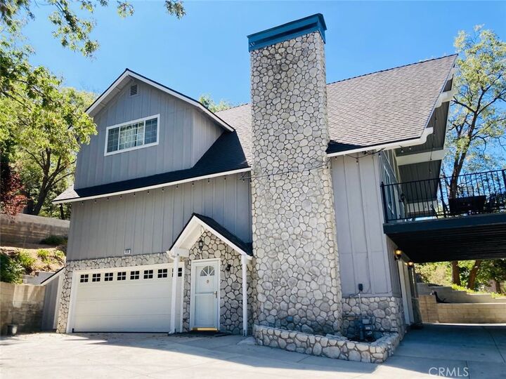 Property Photo:  1050 Carousel  CA 92352 