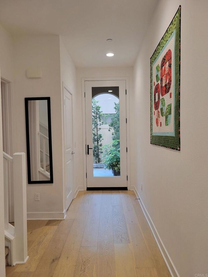 Property Photo:  1752 Heywood Street B  CA 93065 