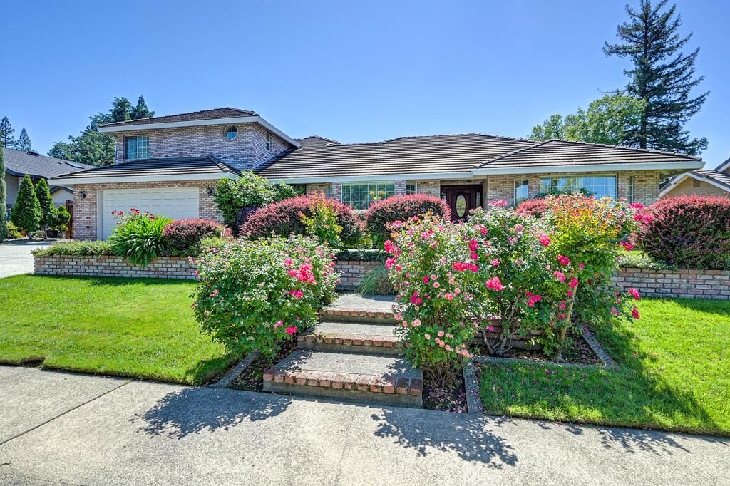 Property Photo:  1872 Ridgeview Drive  CA 95661 