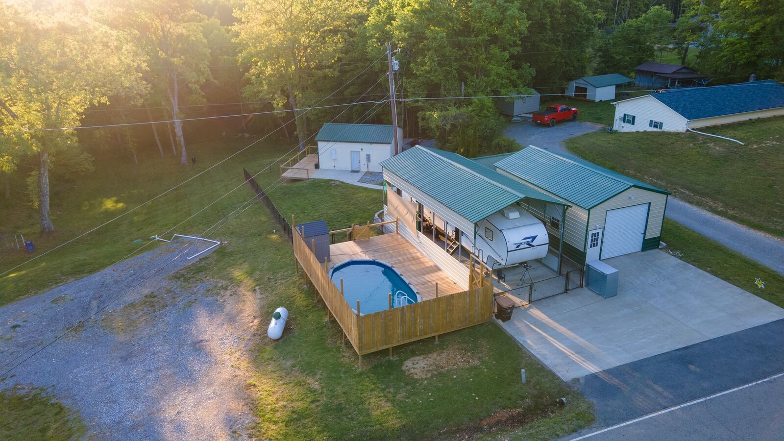 Property Photo: 601 Pumpkin Ridge Rd TN 37058