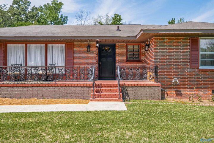 Property Photo:  2224 Argyle Way  AL 35904 