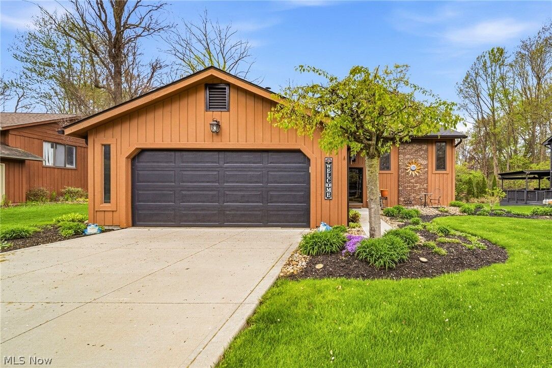 Property Photo:  9060 Bluejay Lane  OH 44060 