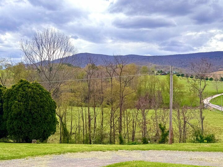 Property Photo: 4130 Cumberland Gap Road VA 24128