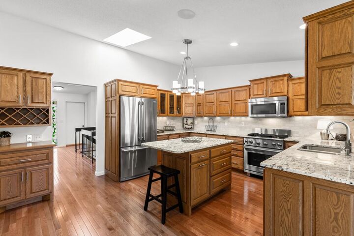 Property Photo:  9528 Woodbridge Road  MN 55438 