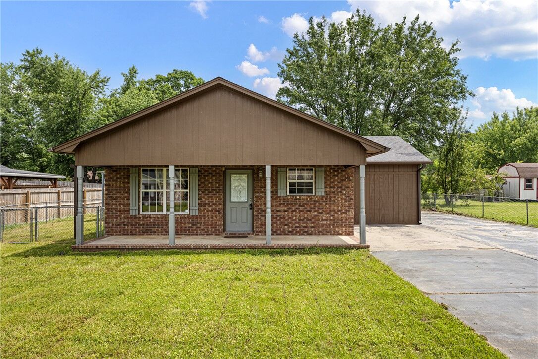 Property Photo: 10 Cagle Street AR 72830