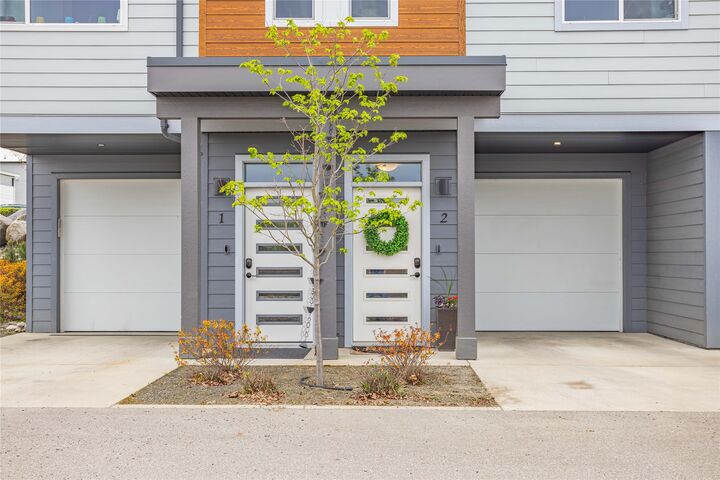 Property Photo:  3405 16 Avenue 2  BC V1T 5Z1 