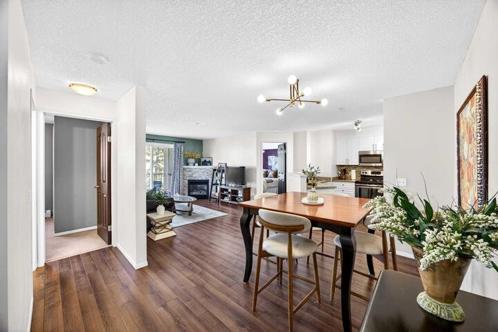 Property Photo:  2000 Citadel Meadow Point NW 213  AB T3G 5N5 
