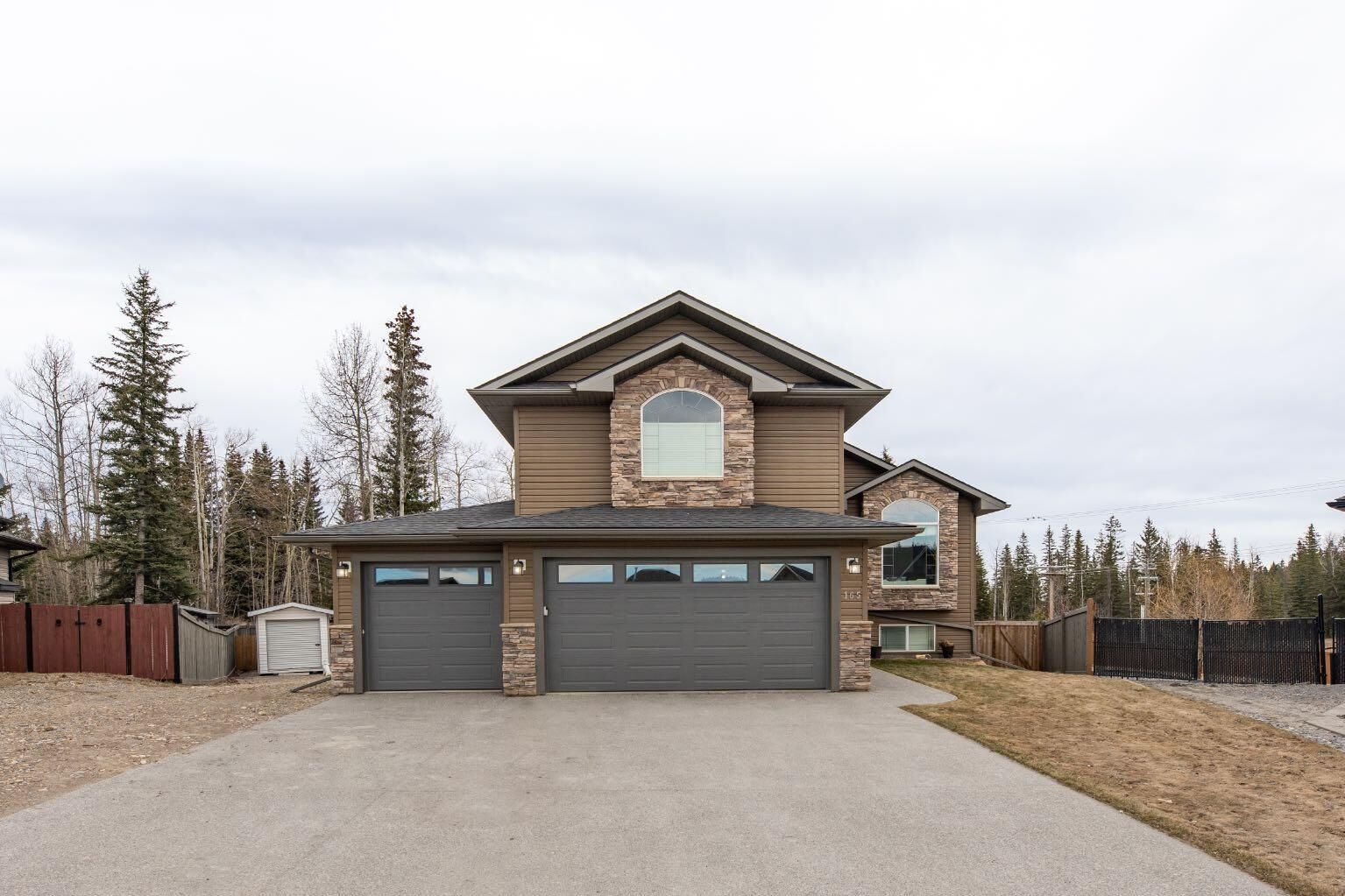 Photo de la propriété:  165 Muldoon Crescent  AB T7V 0A1 