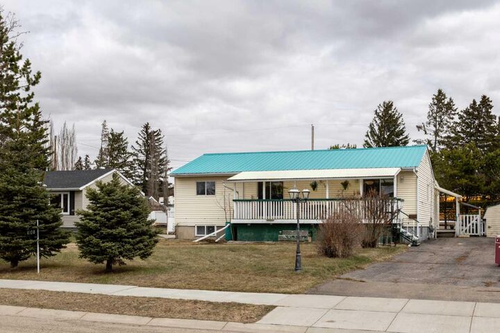 4108 49A Avenue — photo 1