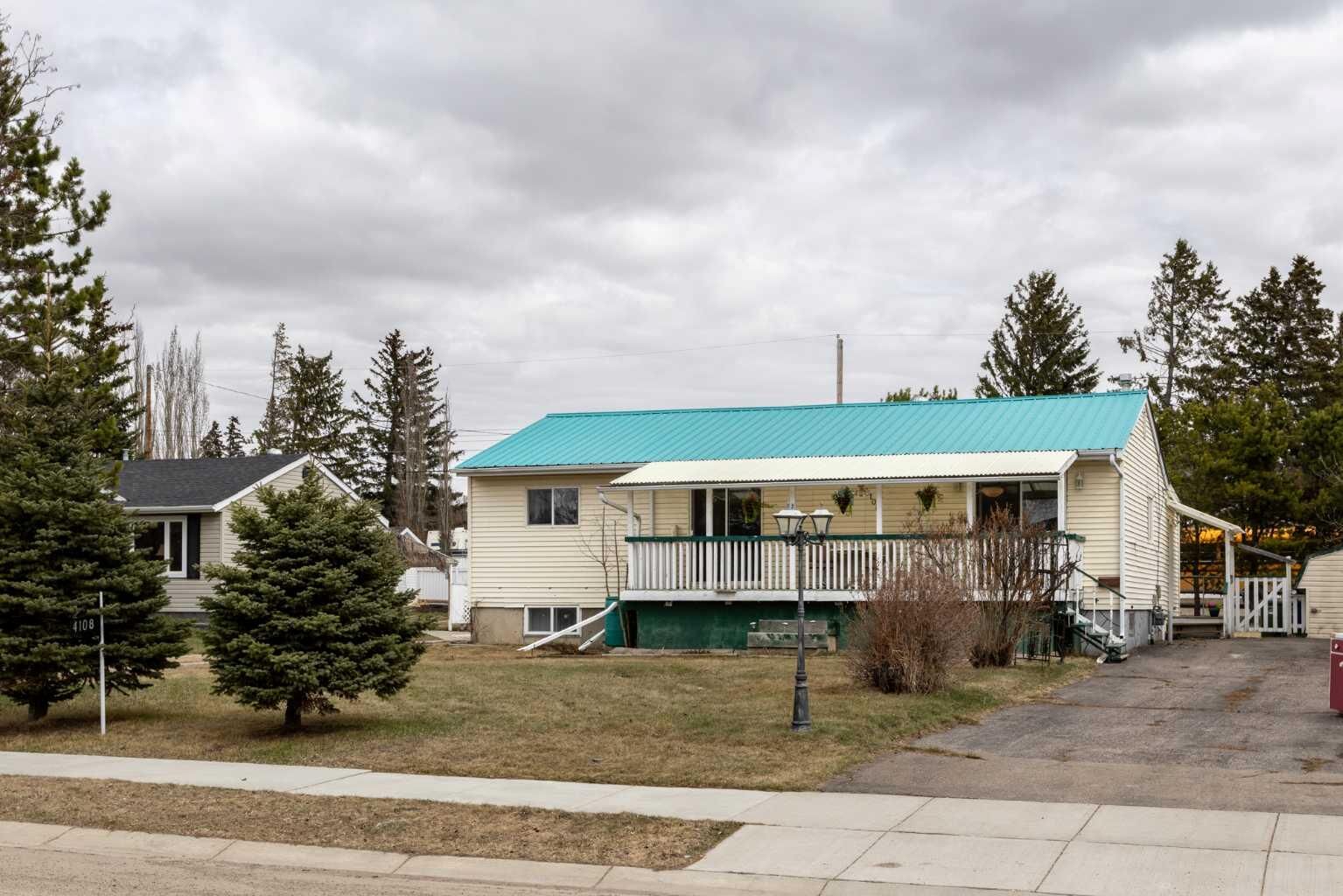 Property Photo: 4108 49A Avenue AB T4G 1J9