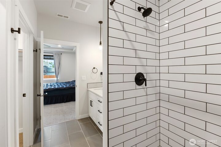 Property Photo:  9386  Albert Way SE  WA 98837 