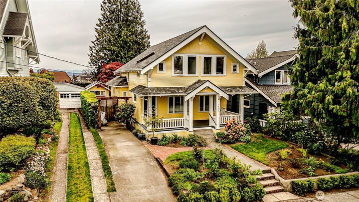 Property Photo:  4026  Burke Avenue N  WA 98103 