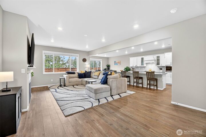 Property Photo:  15022  Tyee Drive  E  WA 98391 