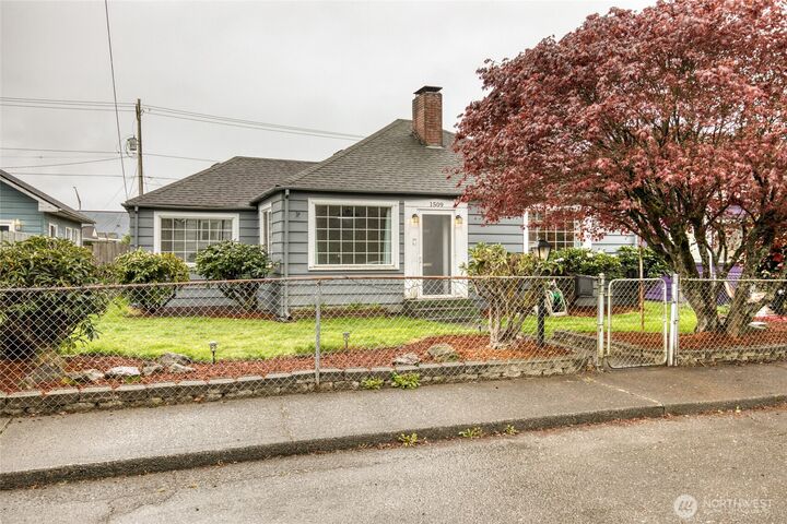 Property Photo: 1509 Cherry Street WA 98520