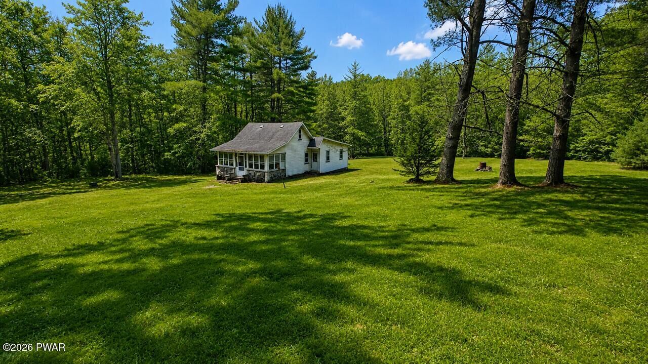 Property Photo:  138 Neil Thompson Road  PA 18435 