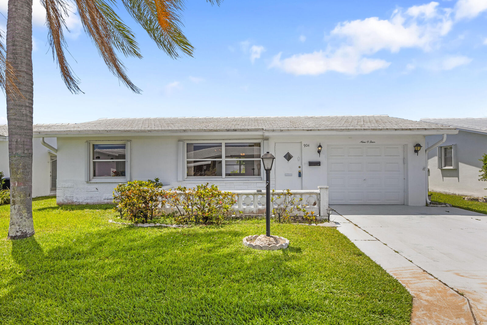 Property Photo:  904 SW 5th Court  FL 33426 