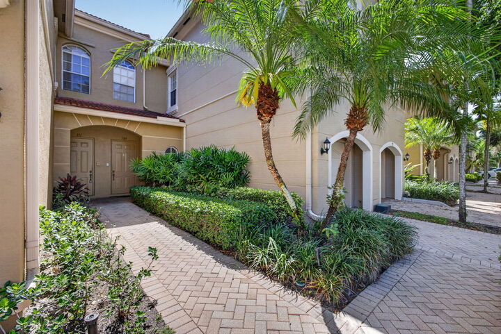 Property Photo:  4991 Bonsai Circle 109  FL 33418 