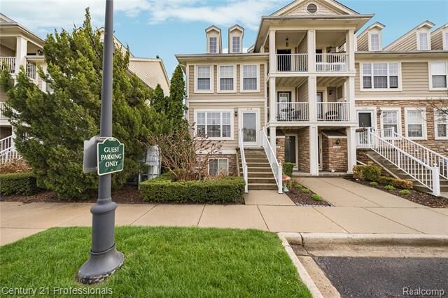 Property Photo:  1116 Faulkner Loop  MI 48083 