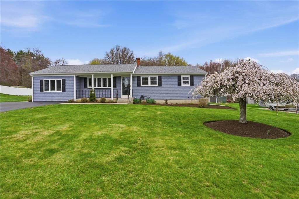 Property Photo:  49 Roosevelt Drive  RI 02809 