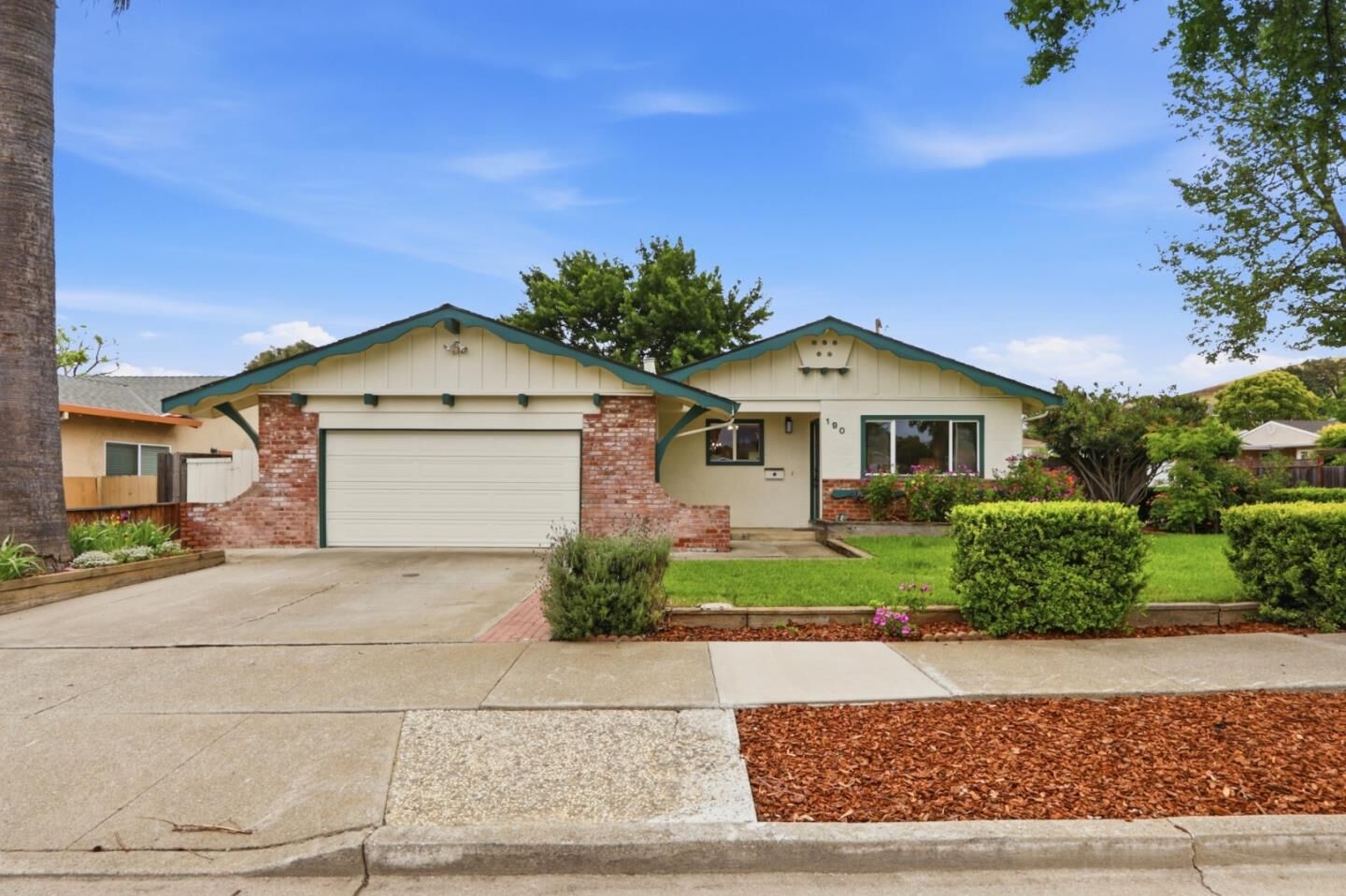 Property Photo:  190 Spring Avenue  CA 95037 