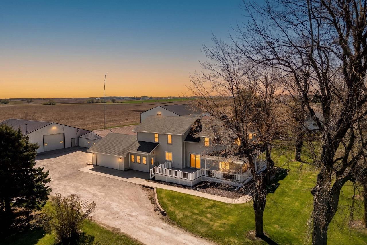 Property Photo:  N7031 County Rd E Road  WI 54971 