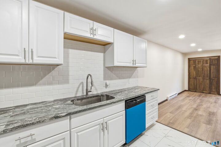Property Photo:  275 Broad Street 9  CT 06450 