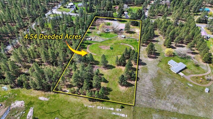 Property Photo:  2717 S Jays Rd  WA 99022 