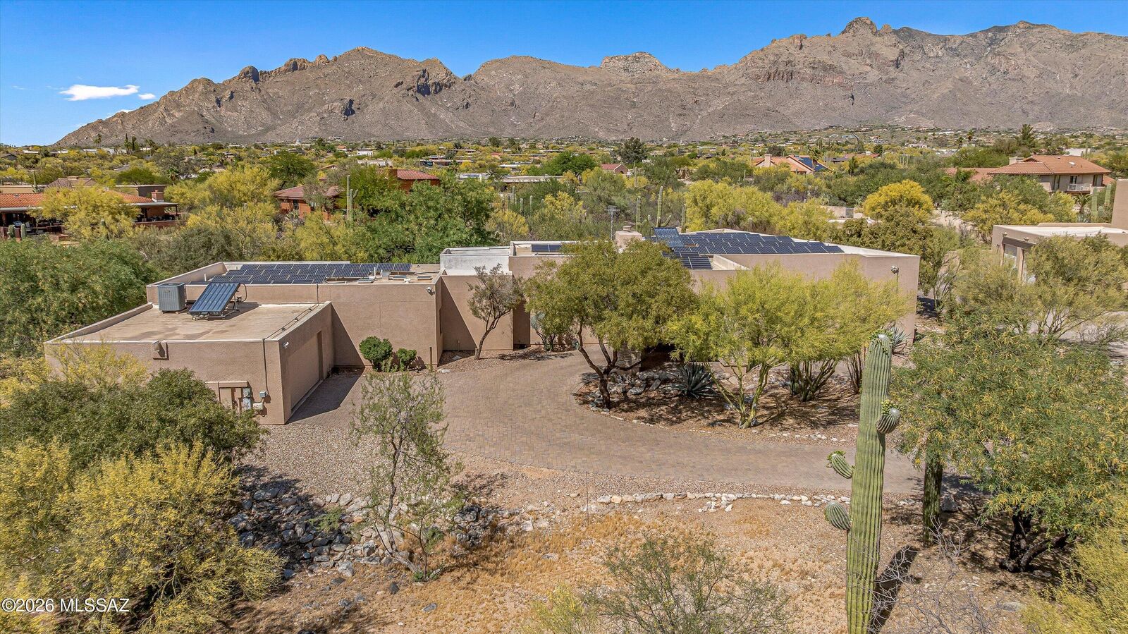 Property Photo: 1361 E Paseo Pavon AZ 85718