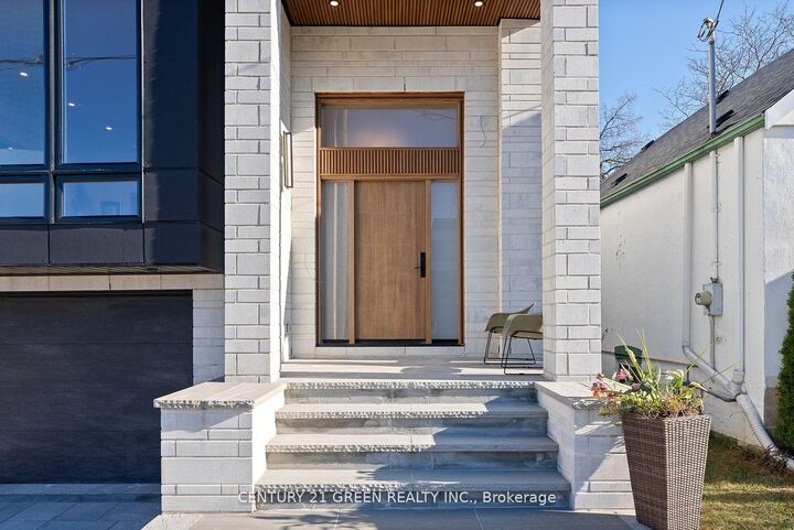 Property Photo:  67 Bexhill Avenue  ON M1L 3B7 