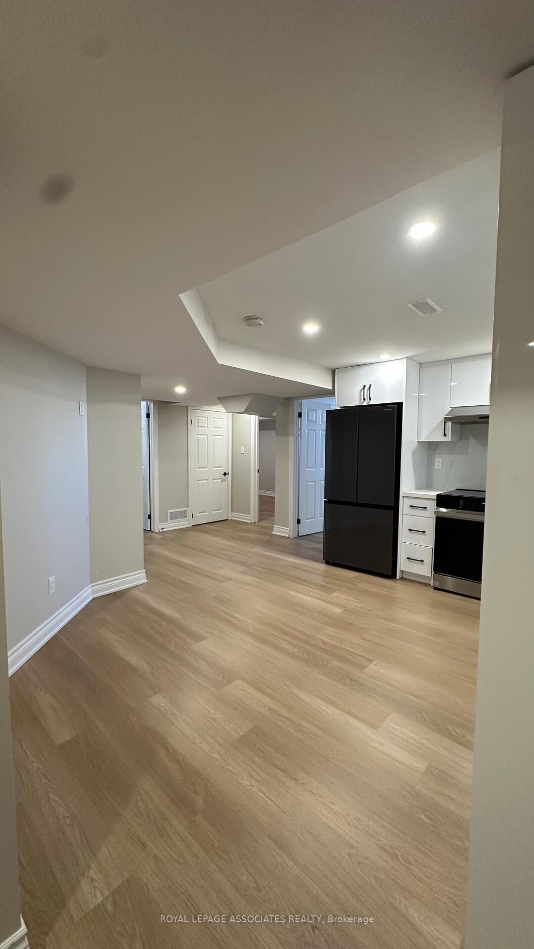 Property Photo:  1108 Skyridge Boulevard  ON L1X 0M8 