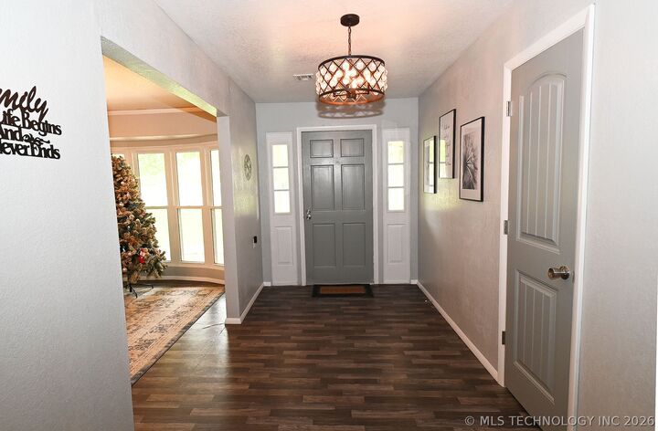 Property Photo: 1501 Berry Road OK 74434