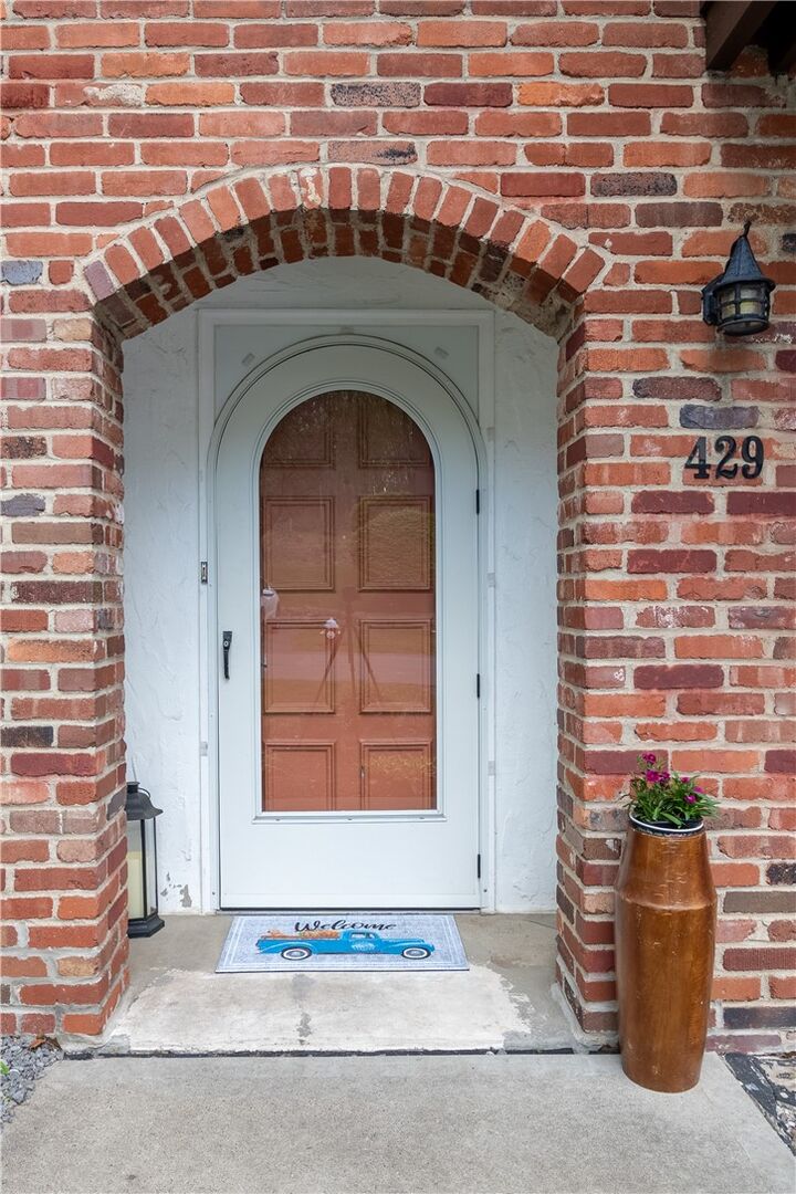 Property Photo:  429 Allenberry Dr  PA 15237 