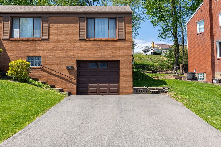 Property Photo:  1334 Overdale Dr  PA 15120 