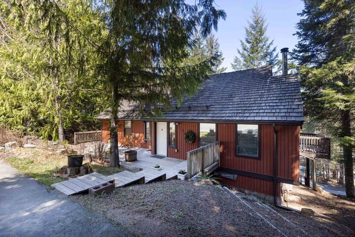 2732 Sproatt Drive — photo 1