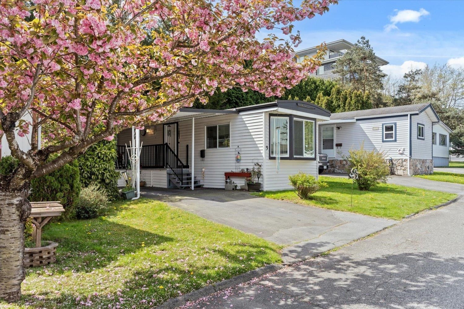 Property Photo: 8220 King George Boulevard 3 BC V3W 6E1