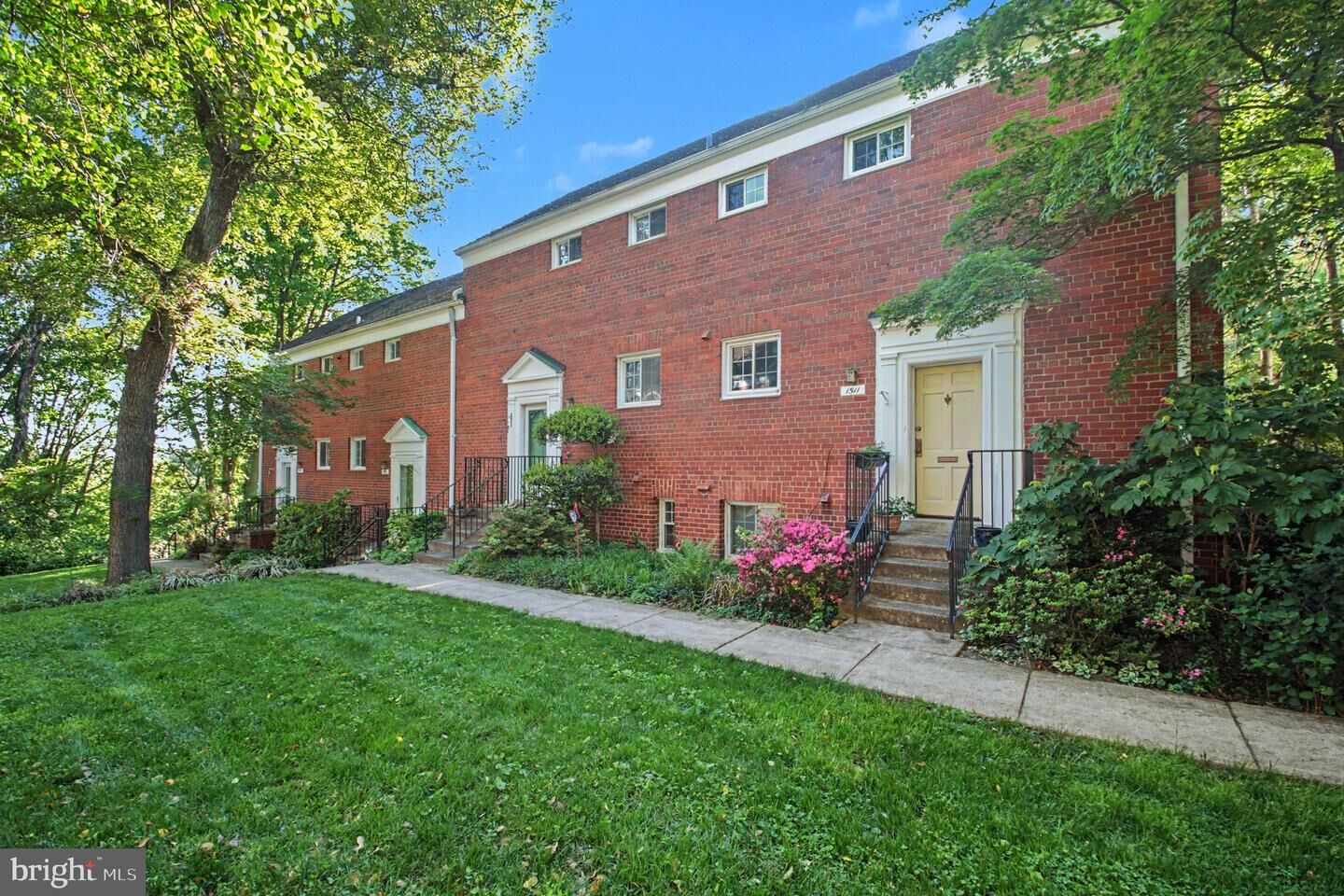 Property Photo:  1517 Mount Eagle Place  VA 22302 