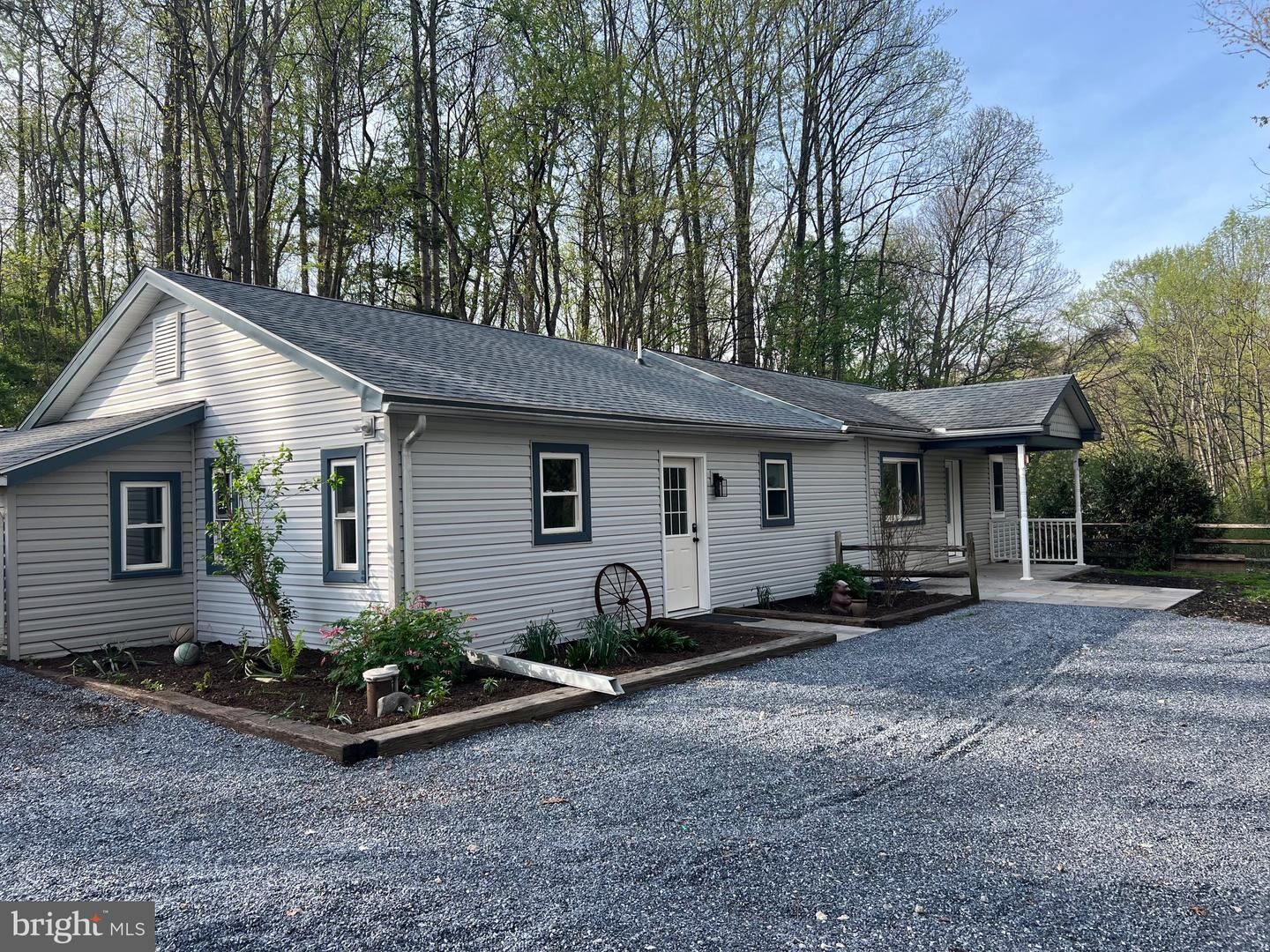 Property Photo:  142 River Road  PA 17565 