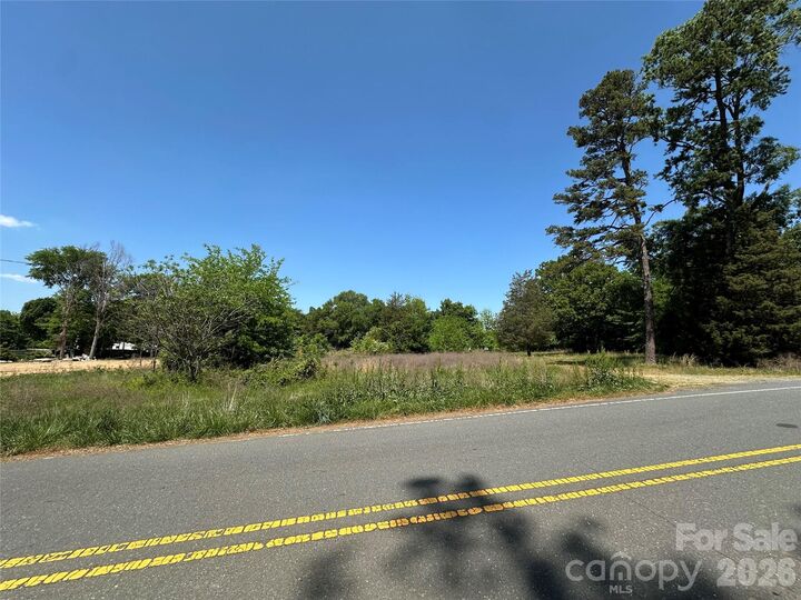 Property Photo:  2116 Mingus Cabin Lane  NC 28214 