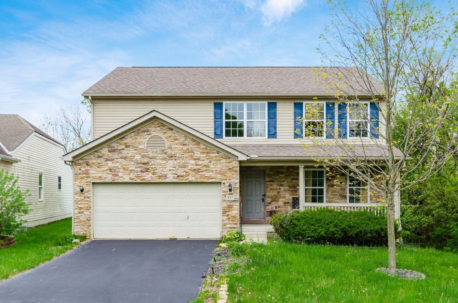 Property Photo:  937 Hidden Cove Way  OH 43228 