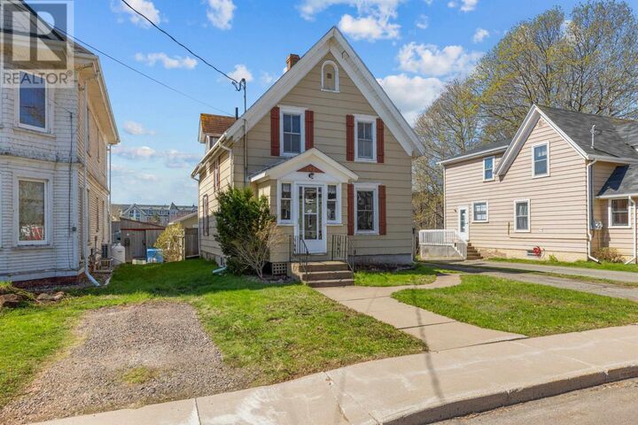 Property Photo:  182 Hanover Street  PE C1E 1E6 