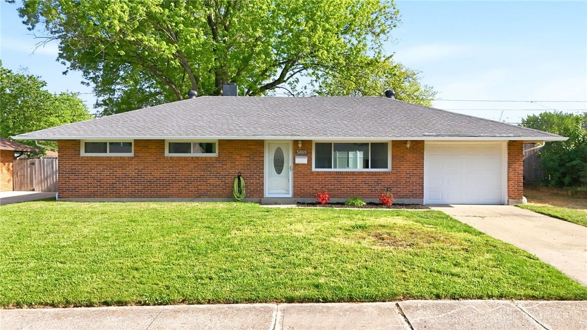 Property Photo: 5869 Beecham Drive OH 45424