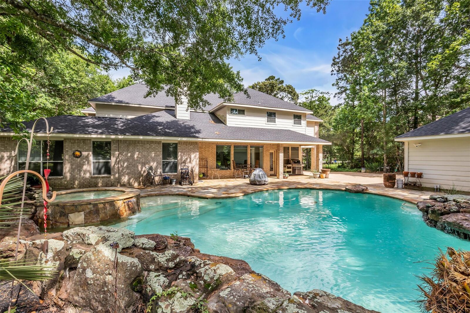 Property Photo:  10419 Clubhouse Circle  TX 77354 